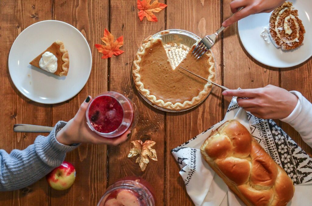 Thanksgiving pie and holiday deals