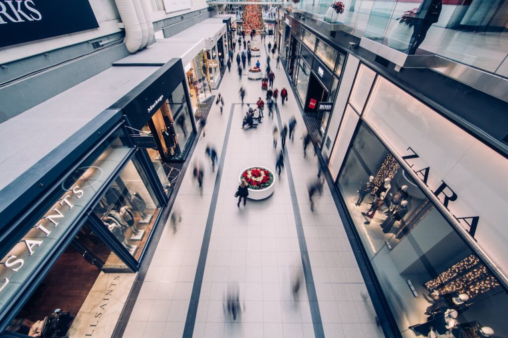 mall shoppers moving quickly to represent customer churn
