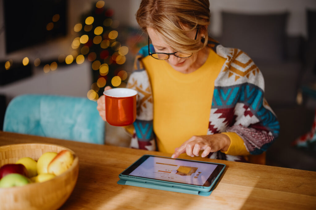 customer experience design success shopping on tablet